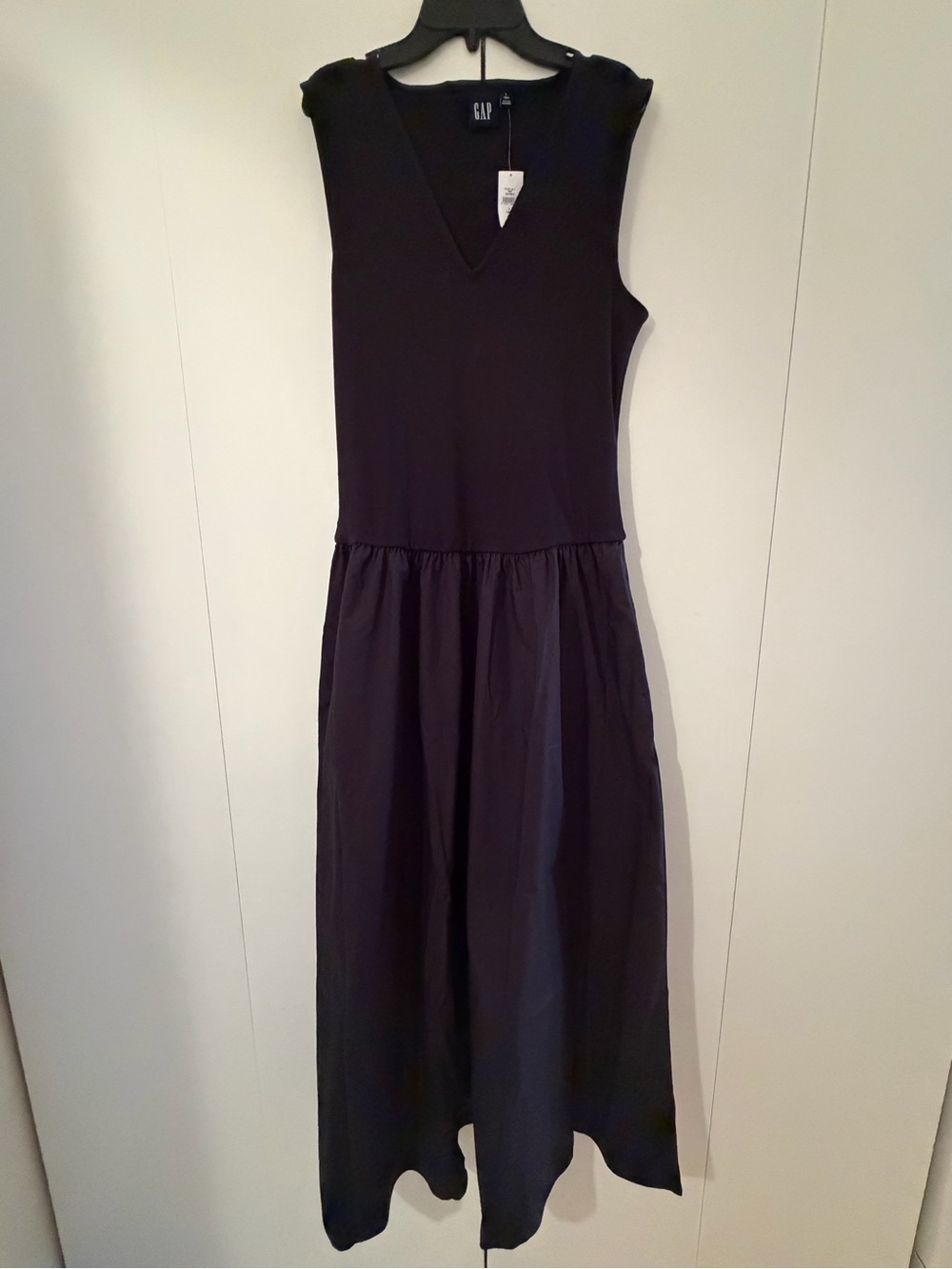 GAP Sleeveless Black Multimedia Maxi Dress